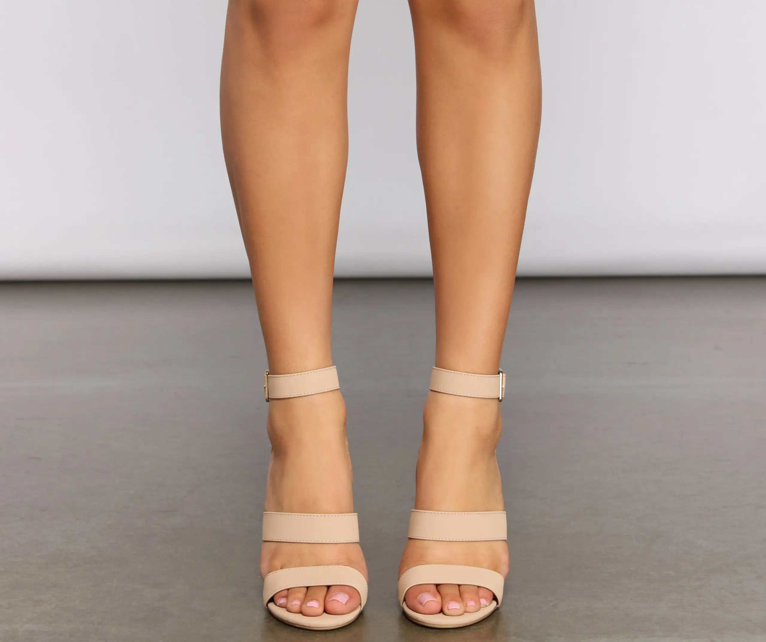 Windsor. Classic-Chic Strappy Block Heels 9 Windsor. Classic-Chic Strappy Block Heels - Image 7