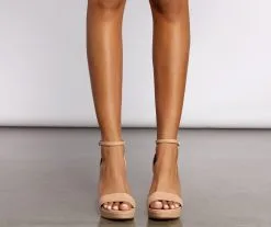 Windsor. Chic Essential Platform Block Heels 18 Windsor. Chic Essential Platform Block Heels -Formal Dresses Online Shop 07401 3451 4