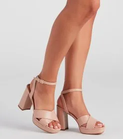 Windsor. Style Crossing Nubuck Platform Heels