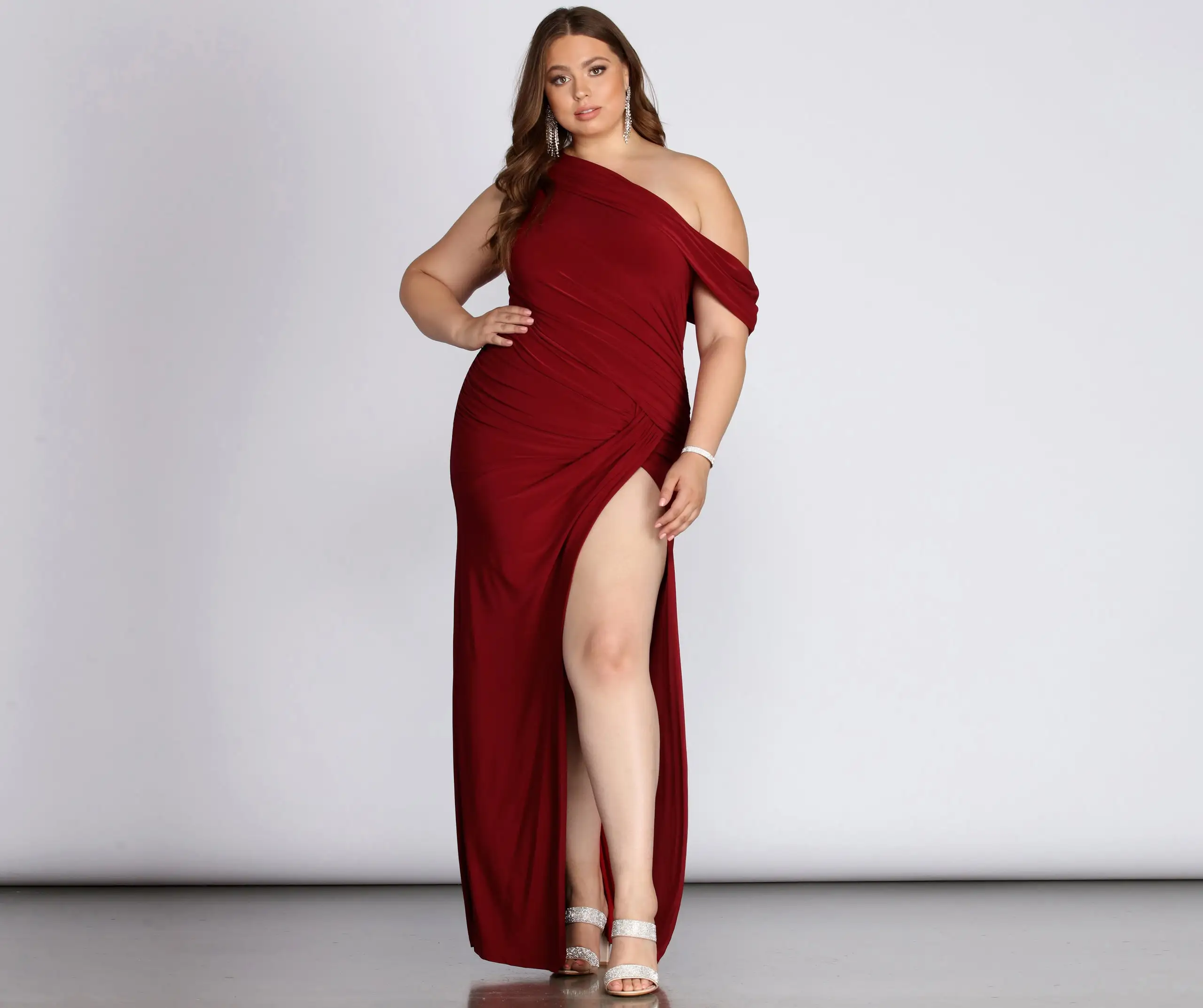 Windsor. Plus Kaleigh Off Shoulder Dress 7 Windsor. Plus Kaleigh Off Shoulder Dress - Image 5