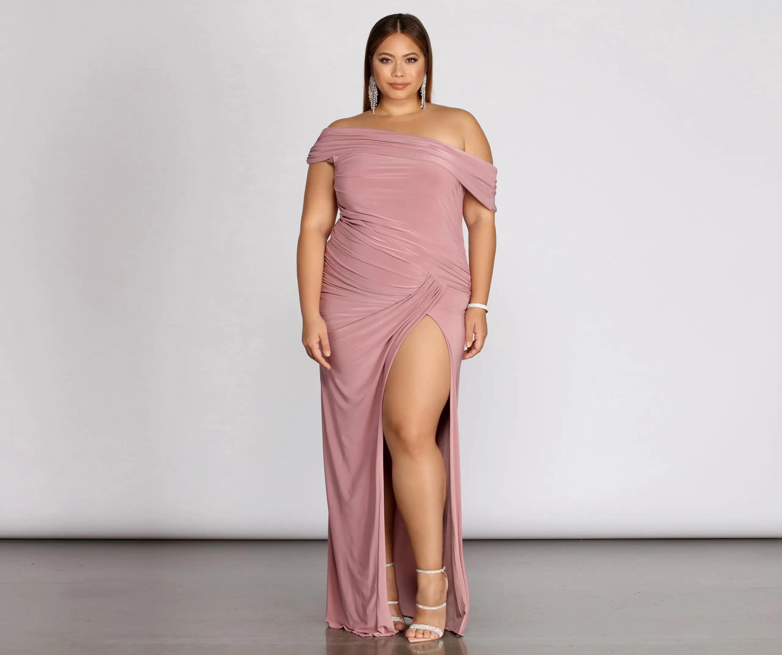 Windsor. Plus Kaleigh Off Shoulder Dress 3 Windsor. Plus Kaleigh Off Shoulder Dress