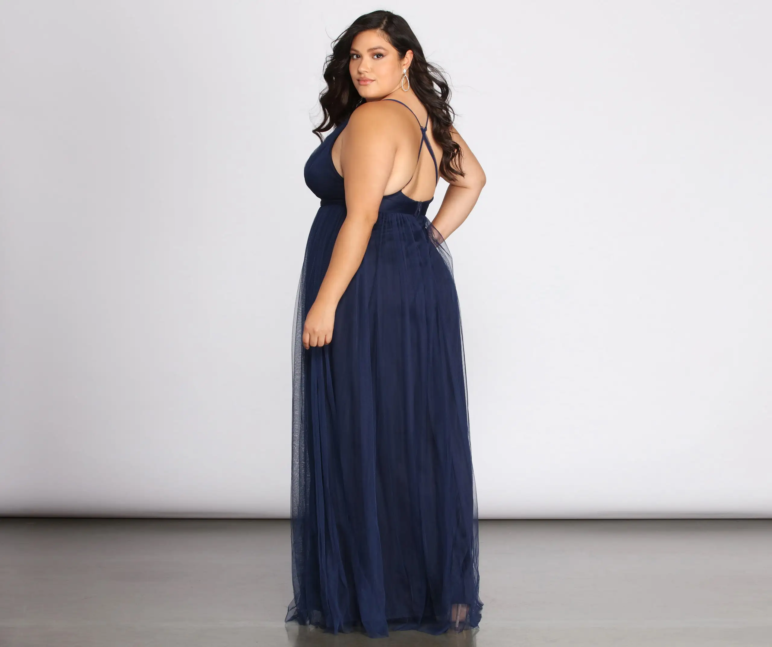 Windsor. Plus Elisabeth Pleated Tulle Formal Dress 8 Windsor. Plus Elisabeth Pleated Tulle Formal Dress - Image 6