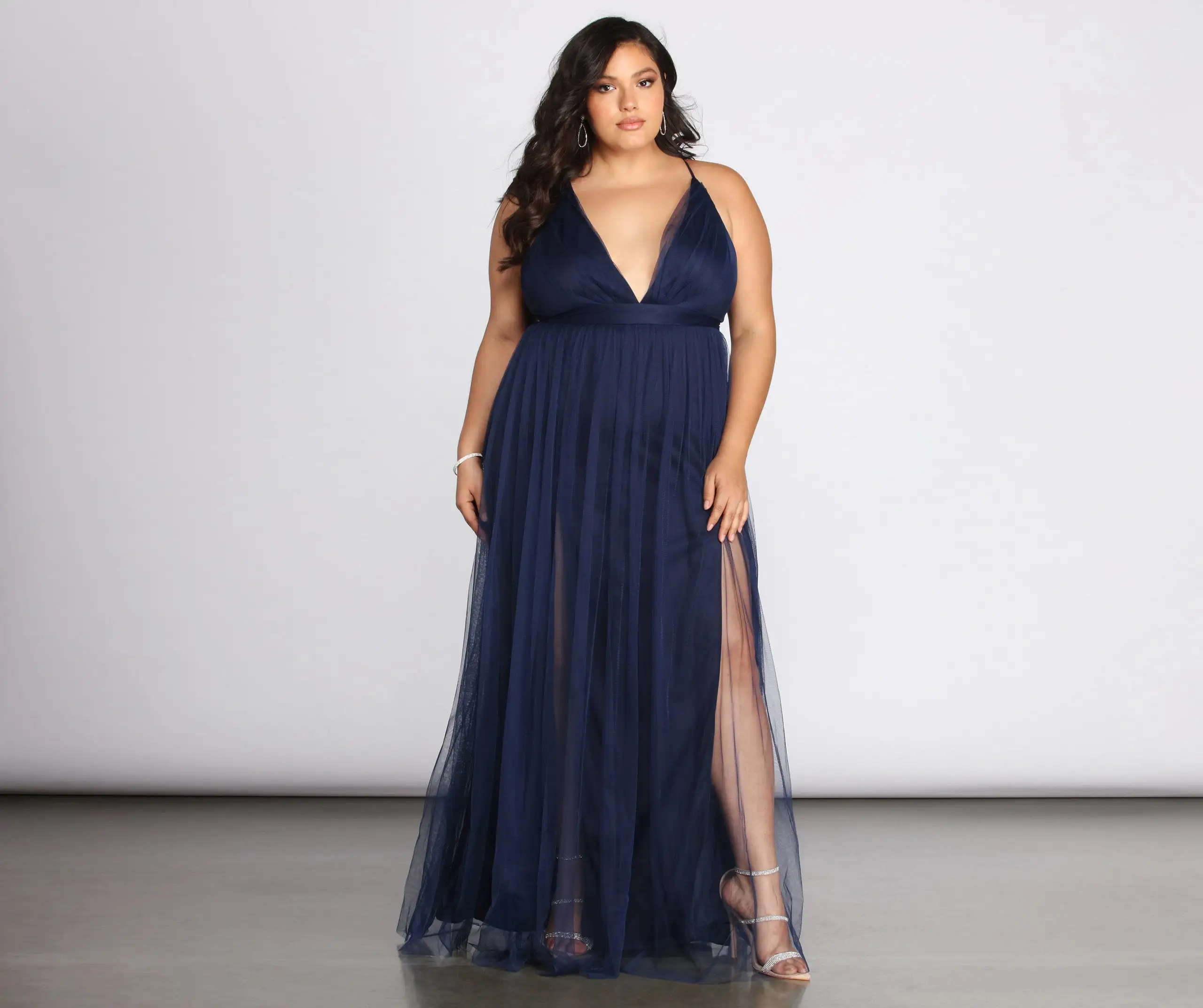 Windsor. Plus Elisabeth Pleated Tulle Formal Dress 9 Windsor. Plus Elisabeth Pleated Tulle Formal Dress - Image 7